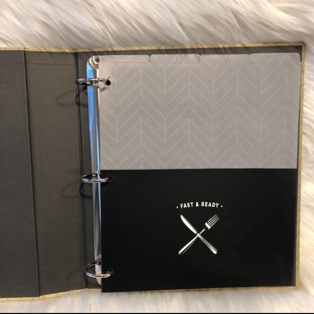 Take-Out Menu Organizer Binder - Picture 6 of 13